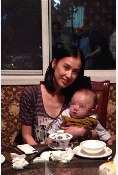 疑似黄圣依与爱子
