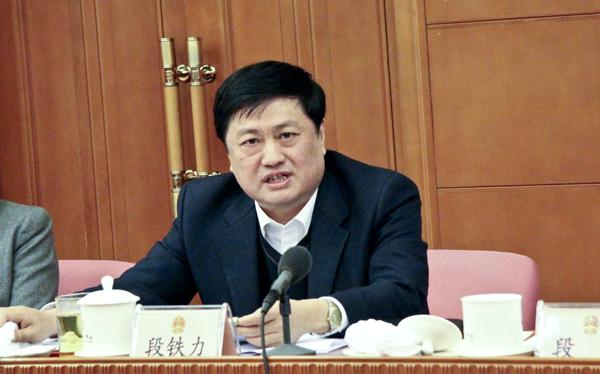 国家烟草专卖局副局长：“烂肺”照不上烟盒